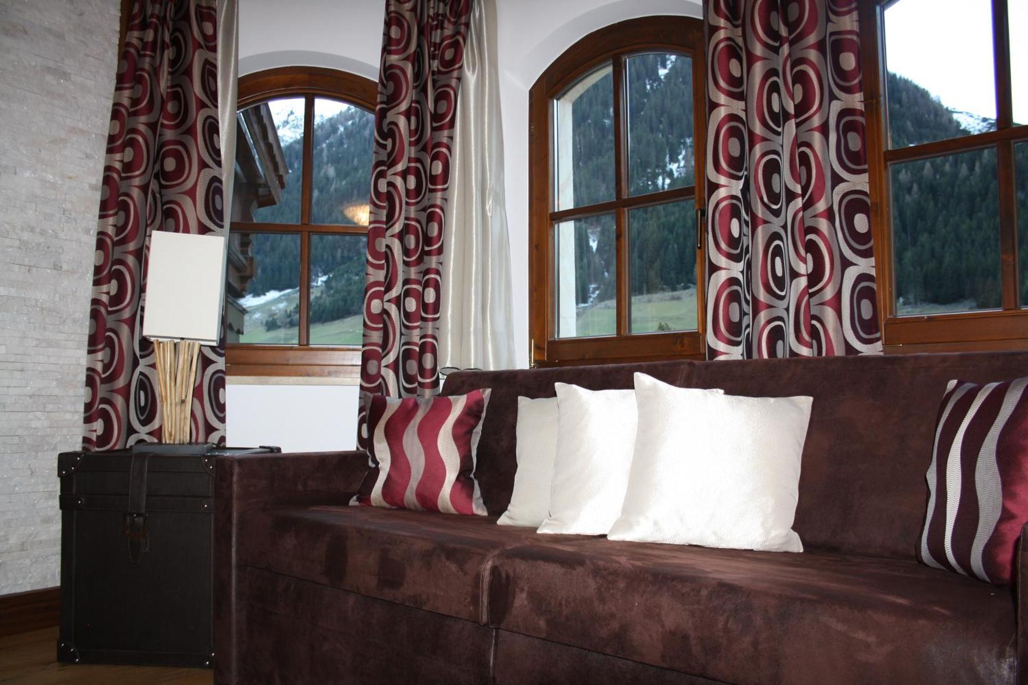 Alpinlounge Rätia Appartements Ischgl Zimmer foto