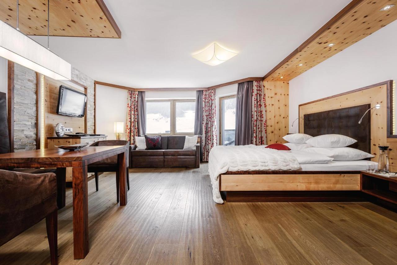 Alpinlounge Rätia Appartements Ischgl Exterior foto